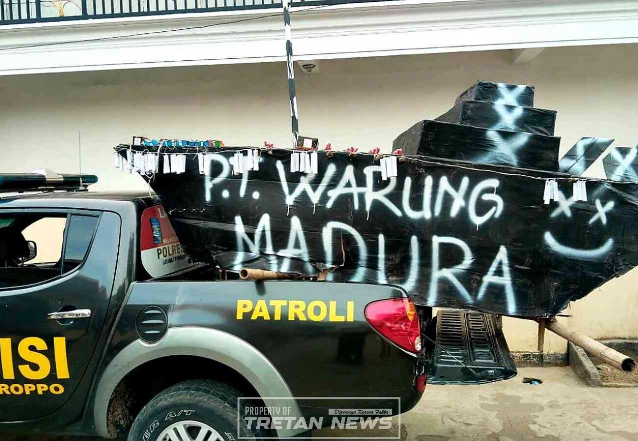 Polisi mengamankan petasan rakitan unik berbentuk besar di wilayah Proppo, Pamekasan