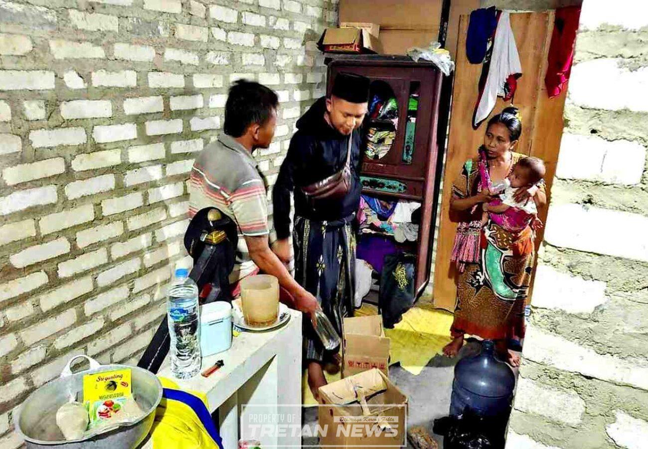 Polsek Tlanakan mengamankan botol miras dari rumah warga dalam operasi di Pamekasan