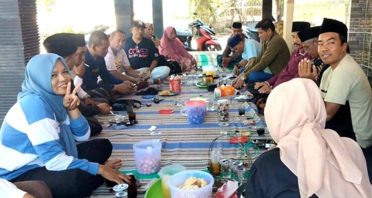 Kegiatan Halal Bihalal Yayasan Cahaya Kasih Pamekasan di Sekretariat Yayasan Desa Konang Galis