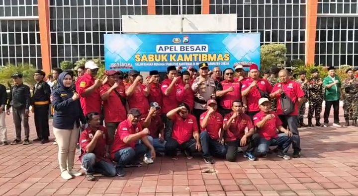 Suasana Apel Besar Sabuk Kamtibmas di Polres Gresik yang dipimpin Kapolres bersama ormas dan tokoh masyarakat