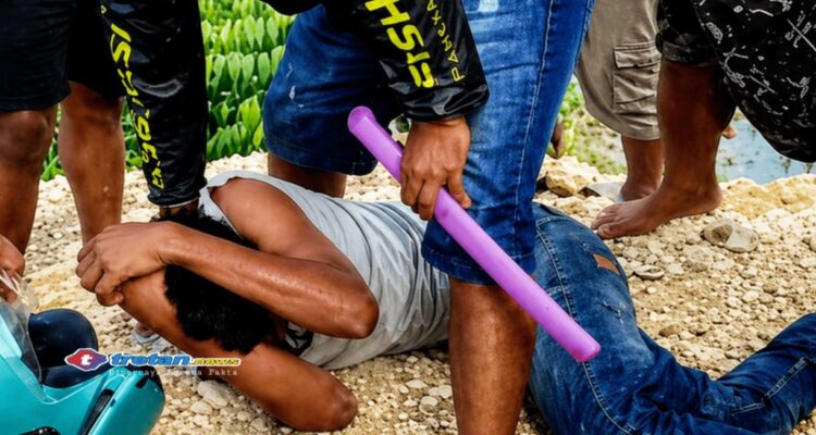 Pelaku curanmor diamankan warga di Pamekasan setelah kepergok saat mencoba mencuri sepeda motor di pinggir jalan