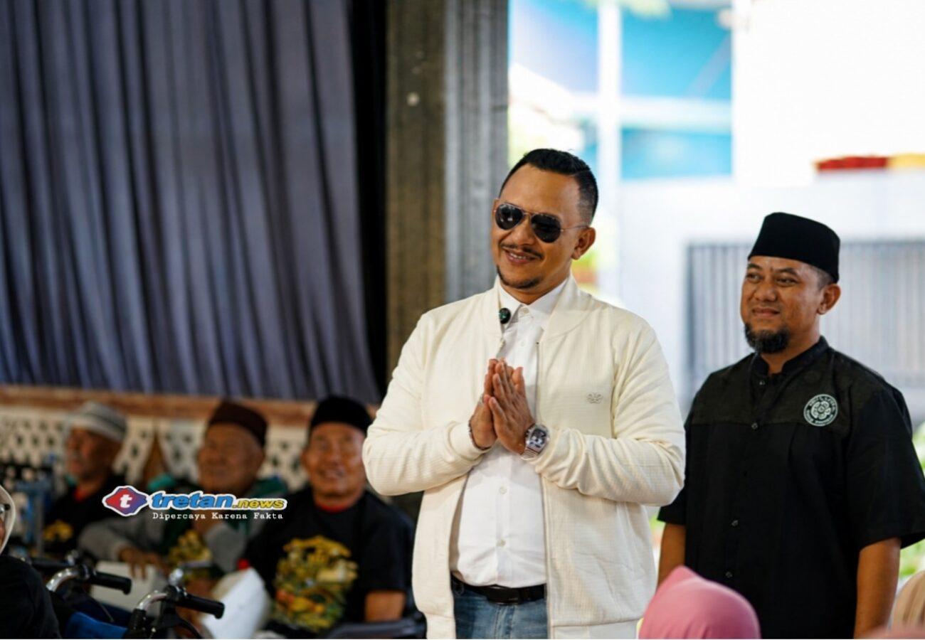 Bang Ali bersama Yayasan Bani Insan Peduli (BIP) saat kegiatan tour sosial dan penyaluran bantuan kemanusiaan di Jawa Timur menjelang Iduladha 1447 Hijriah
