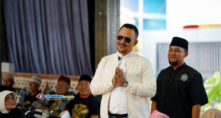 Bang Ali bersama Yayasan Bani Insan Peduli (BIP) saat kegiatan tour sosial dan penyaluran bantuan kemanusiaan di Jawa Timur menjelang Iduladha 1447 Hijriah