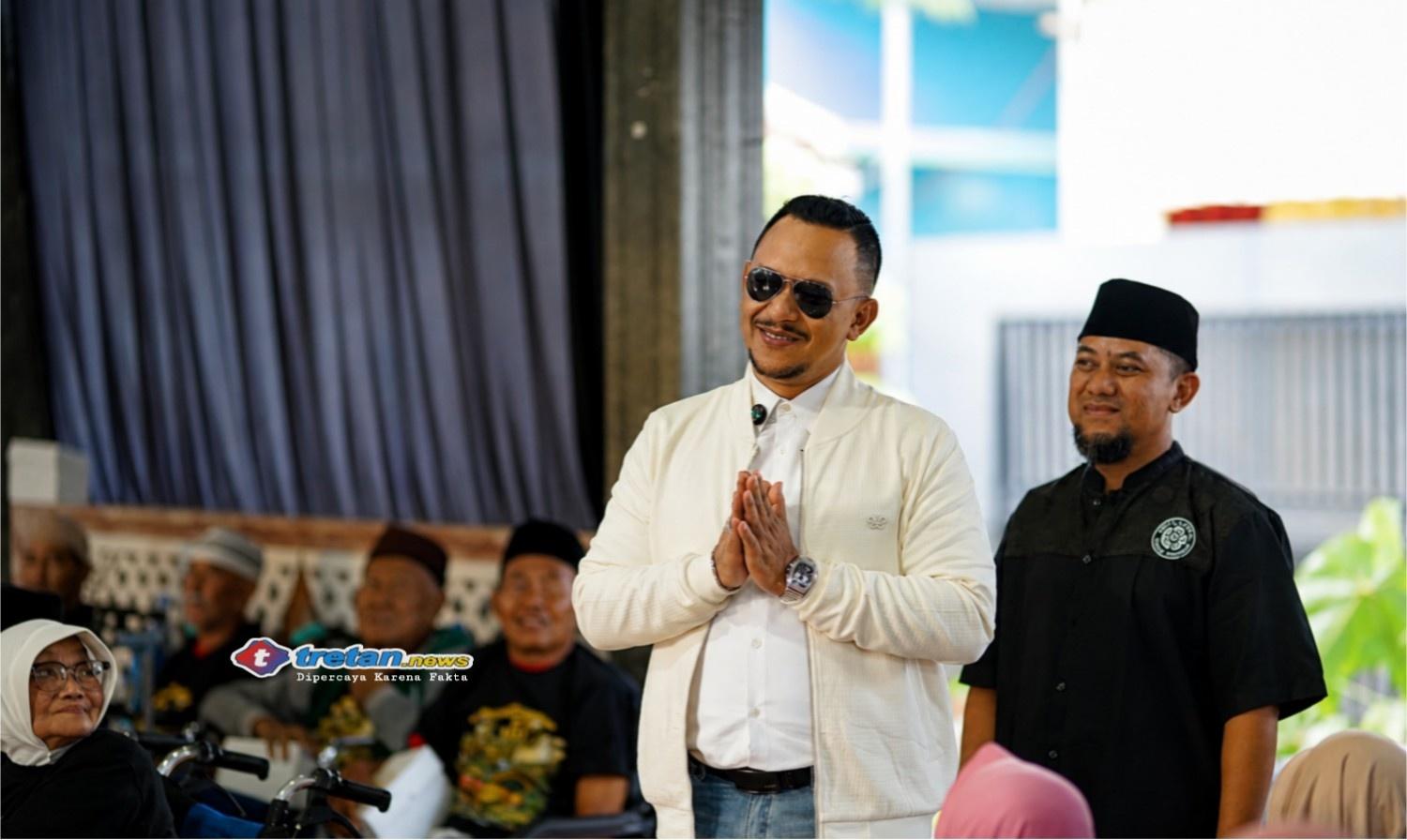Bang Ali bersama Yayasan Bani Insan Peduli (BIP) saat kegiatan tour sosial dan penyaluran bantuan kemanusiaan di Jawa Timur menjelang Iduladha 1447 Hijriah