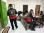 Petugas Polres Gresik menyita puluhan botol minuman keras dari warung remang-remang di Kecamatan Dukun