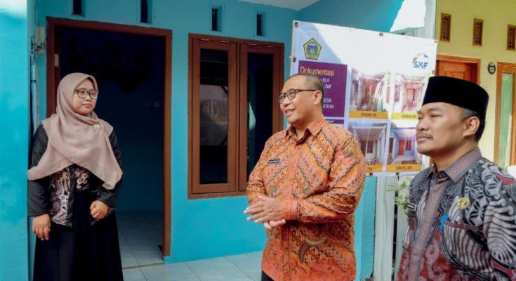 Program bedah rumah RTLH di Desa Pulopancikan Gresik hasil kolaborasi Pemkab Gresik dan PT SMF.
