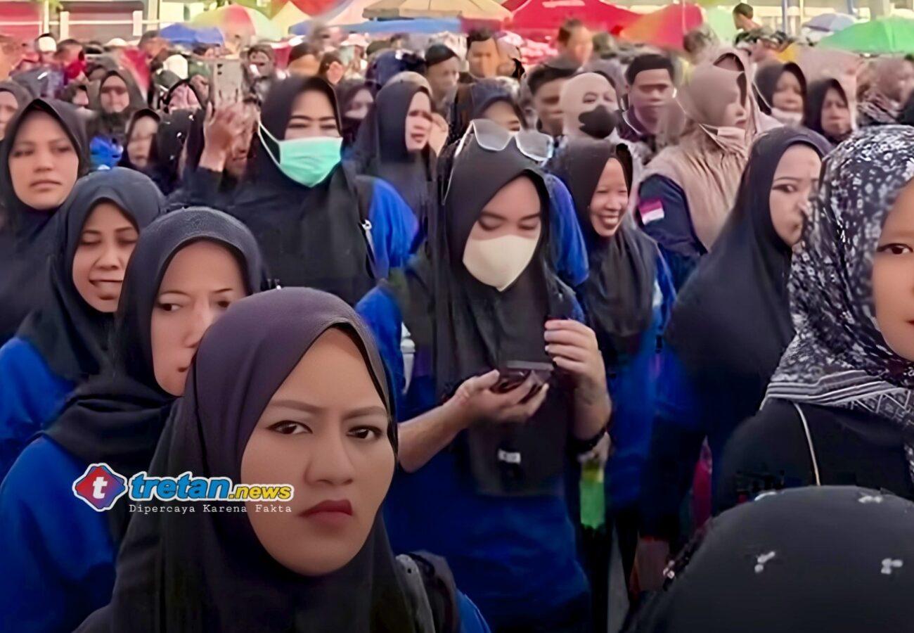 Ribuan warga mengikuti Jalan Sehat HUT ke-14 Kabar Madura di SGMRP Pamekasan