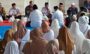 Pemilik CV Ayunda Permata Sejahtera H. Bambang bersama anak yatim penerima santunan di Pamekasan