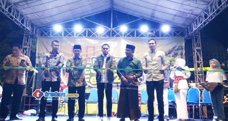 Ach Kusyairi membuka Economic Fest 2026 yang diikuti 70 UMKM di kawasan Arek Lancor Pamekasan