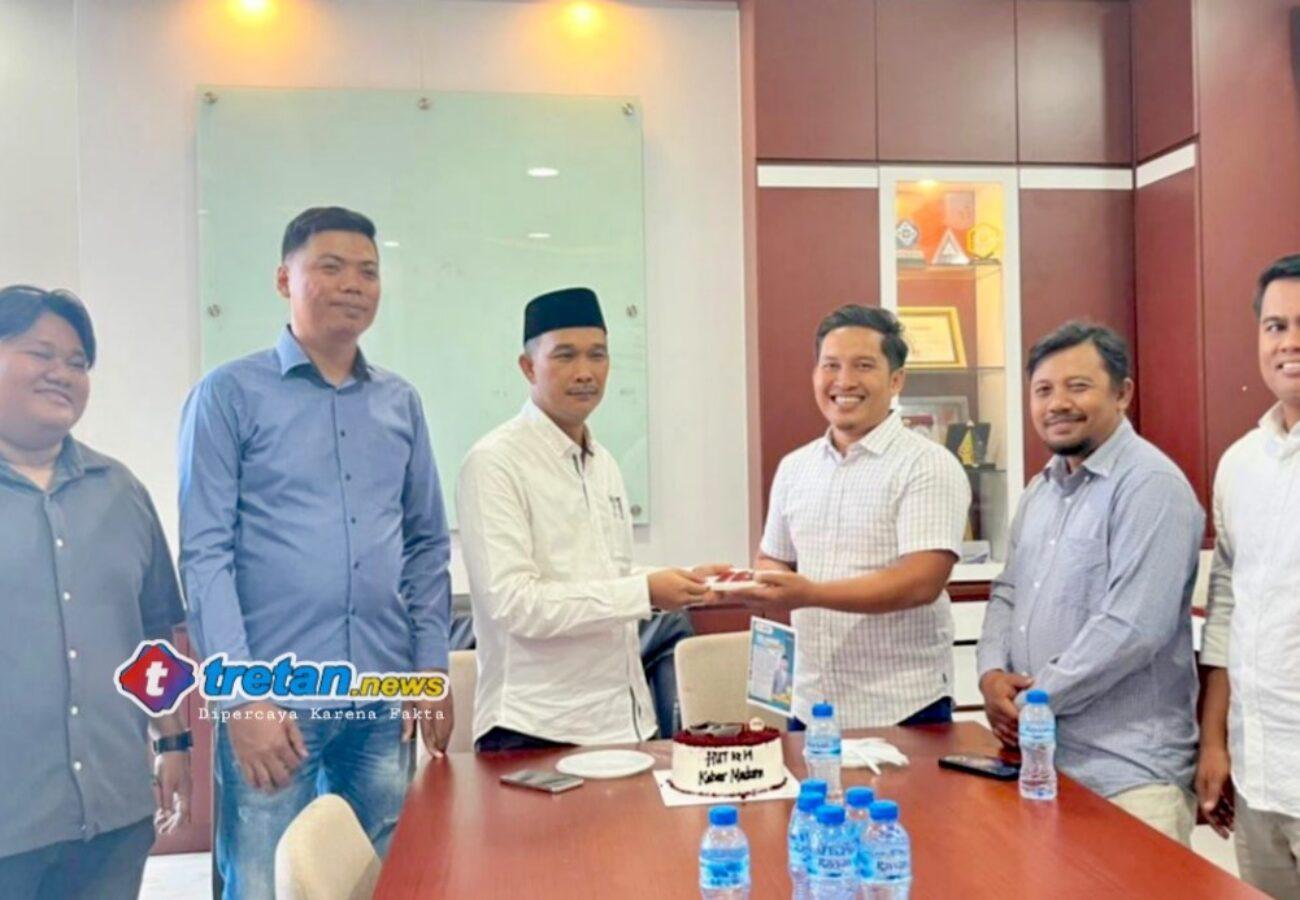 Prof Achmad Muhlis kunjungi Kantor Redaksi Kabar Madura saat HUT ke-14 di Pamekasan