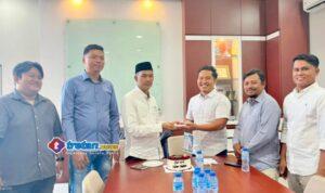 prof-achmad-muhlis-hut-14-kabar-madura-pamekasa Prof Achmad Muhlis kunjungi Kantor Redaksi Kabar Madura saat HUT ke-14 di Pamekasan