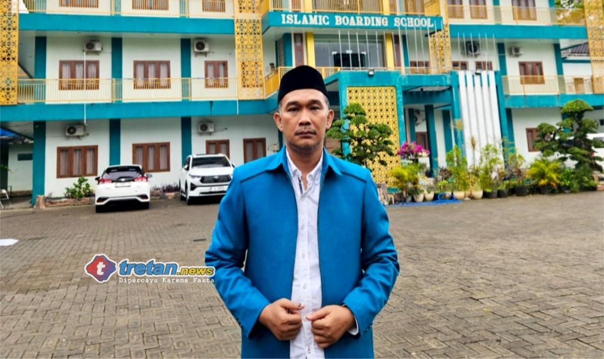 Prof KH Achmad Muhlis pada Dies Natalis ke-10 STEI Masyarakat Madani