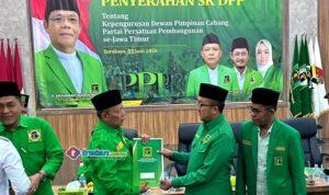 Ra Bakir menerima SK Ketua DPC PPP Pamekasan periode 2026–2031