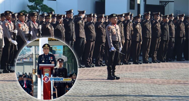Kapolres Pamekasan memimpin Upacara Hari Bhayangkara ke-80 di Mapolres