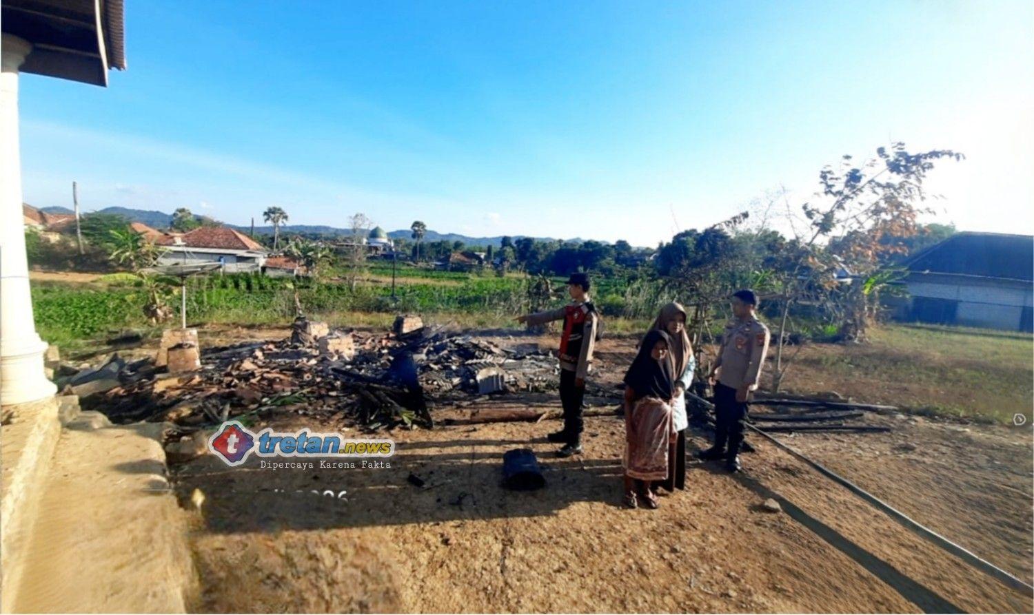 Musholla milik lansia terbakar di Desa Tampojung Pregih Waru