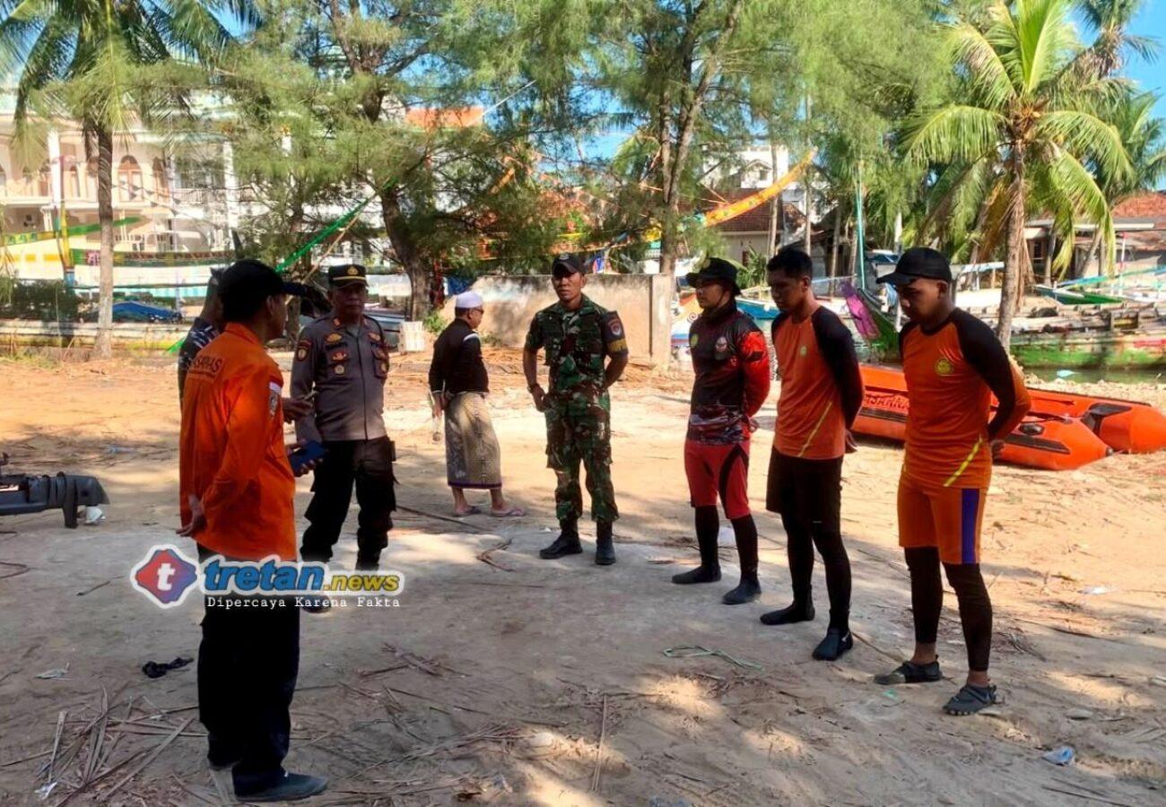 Tim gabungan mencari nelayan hilang di perairan Pasean Pamekasan