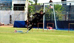 Aria Devangga kiper baru Madura United