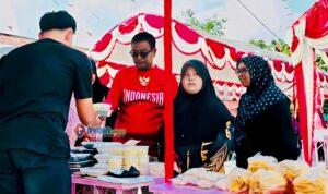 Bambang Budianto Ayunda Group melihat produk olahan singkong Pemuda Tani