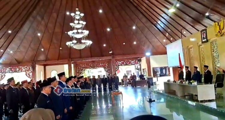 Bupati Pamekasan melantik 85 pejabat di Pendopo Ronggosukowati