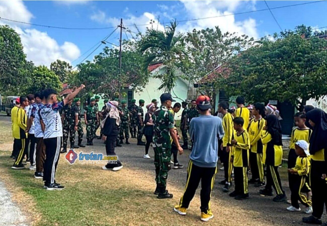 Dosen UIN Madura mendampingi peserta didik SLBN Bugih mengikuti eduwisata inklusif