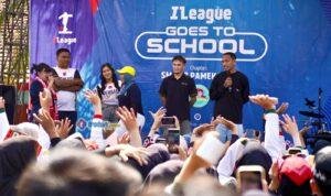 Siswa Pamekasan bertemu pemain Madura United dalam I-League Goes to School