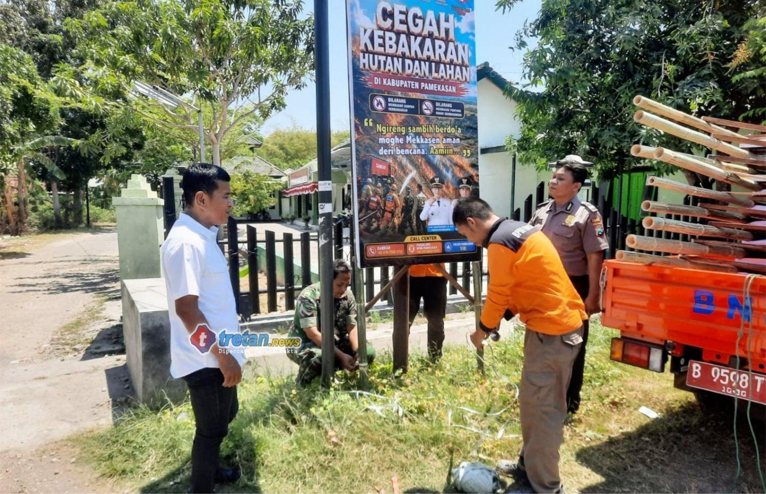 Polsek Pademawu, TNI dan BPBD melakukan pencegahan Karhutla