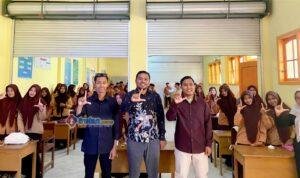 seminar-digital-smk-al-karimiyyah-sumenep Siswa SMK Al-Karimiyyah mengikuti seminar literasi digital dan jurnalistik