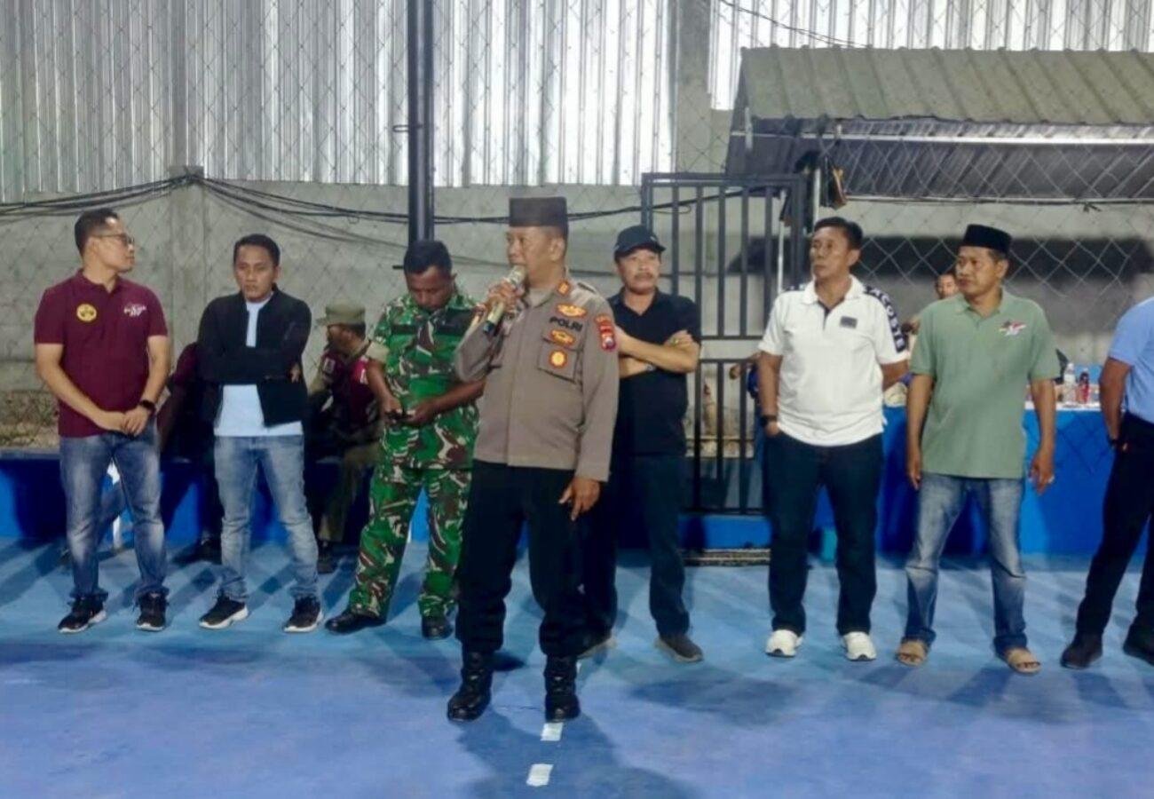 AKP Gunarto membuka turnamen bola voli IVOPAS ke-14 di Kecamatan Pasean, Pamekasan