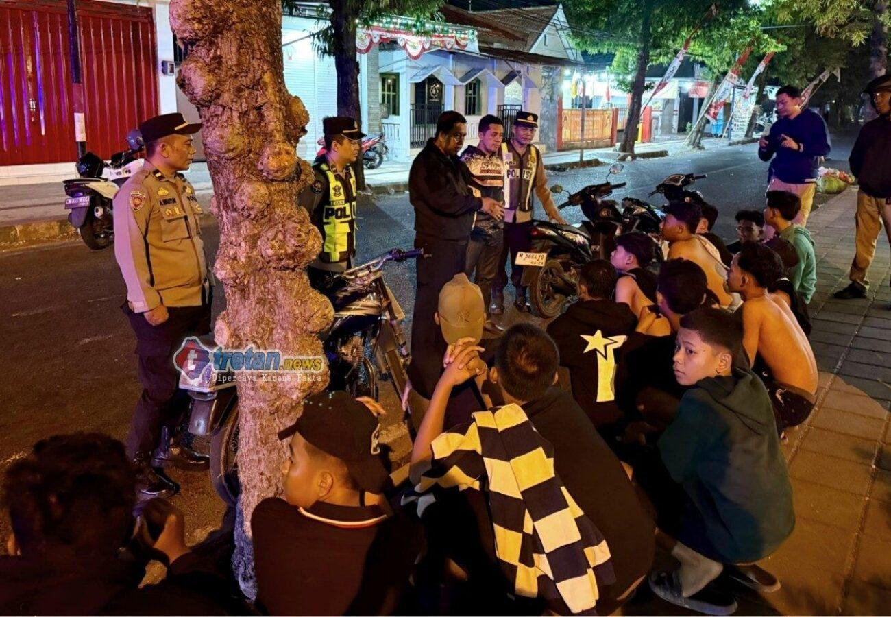 Patroli gabungan Polres Pamekasan mengamankan tiga sepeda motor saat operasi dini hari