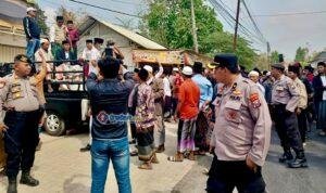 Polres Pamekasan meredam aksi massa di Desa Panaan